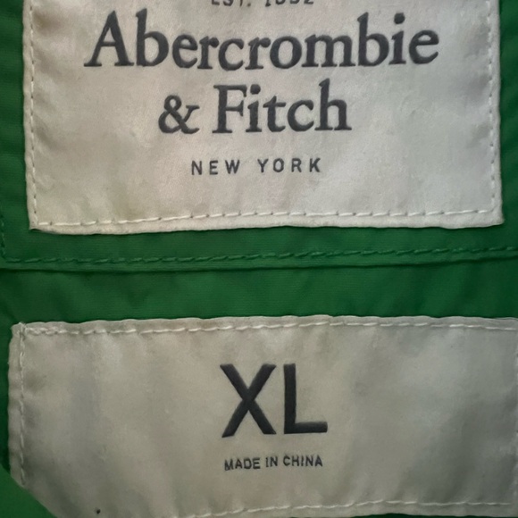 Abercrombie & Fitch  XL Vibrant Green Rainjacket - Picture 3 of 11